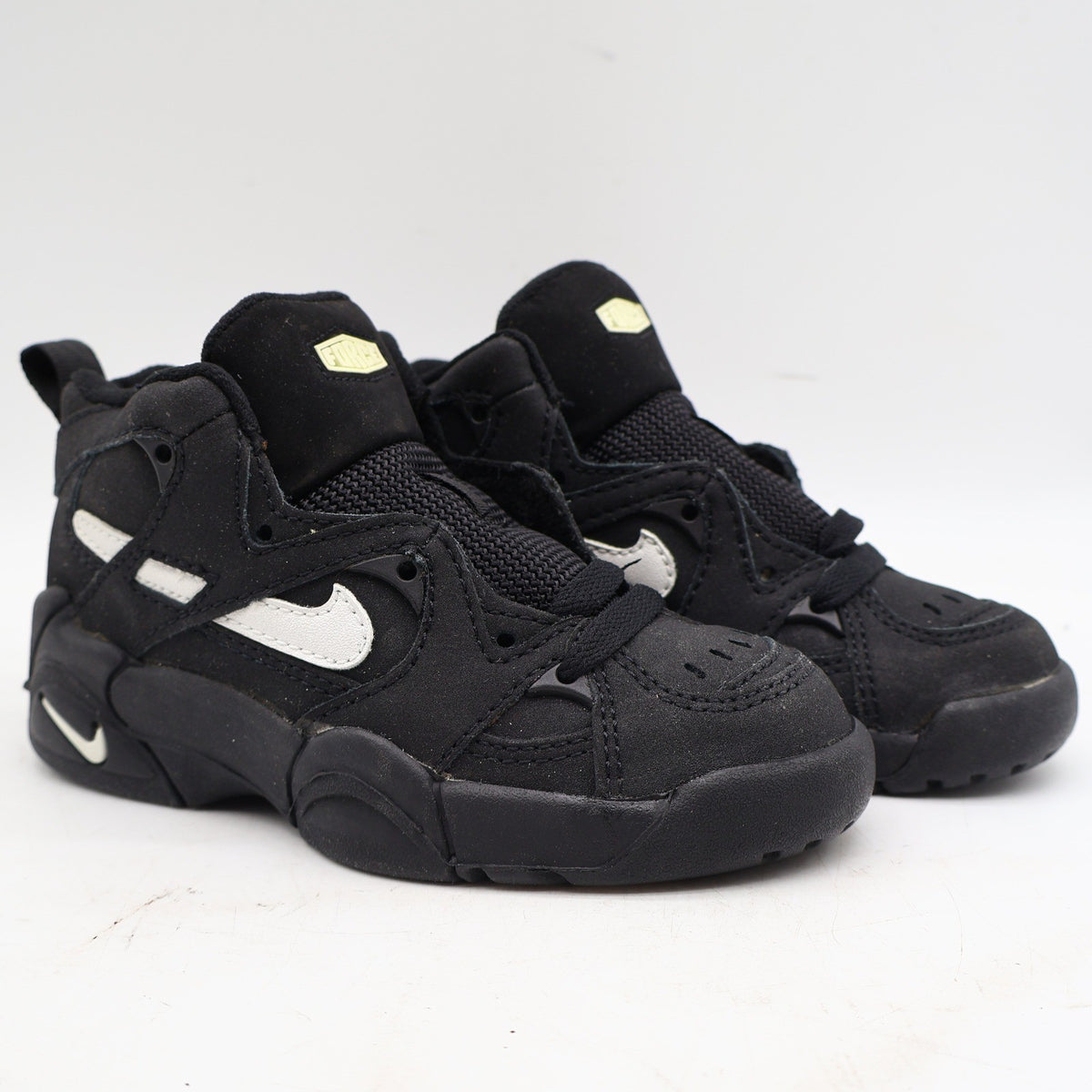 Nike Kid DVST8 BP Kids 12C Vintage 1995 Deadstock Black White Force Basketball Shoes