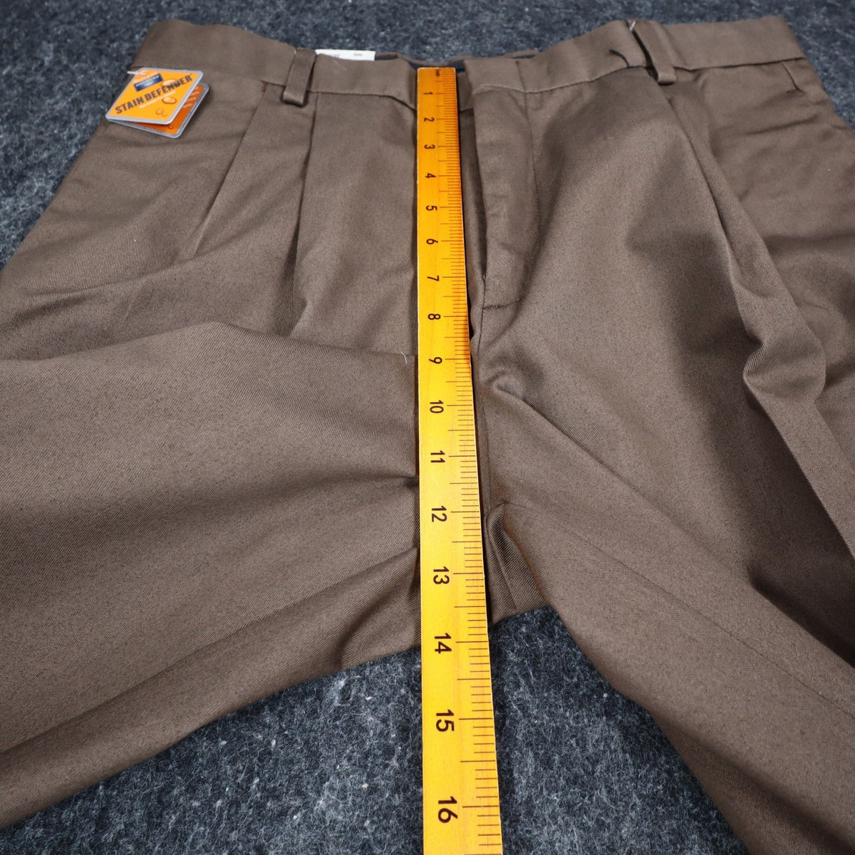 Dockers Khaki Pants Mens 33x30 Brown Pleated Cuffed Stain Defender Classic Fit - take2supply