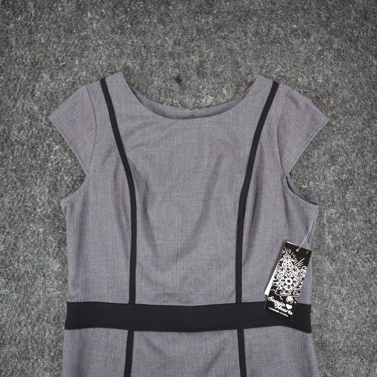 Sequin Hearts Sheath Dress Womens 13 Gray Black Trim Cap Sleeve Career Bodycon - take2supply
