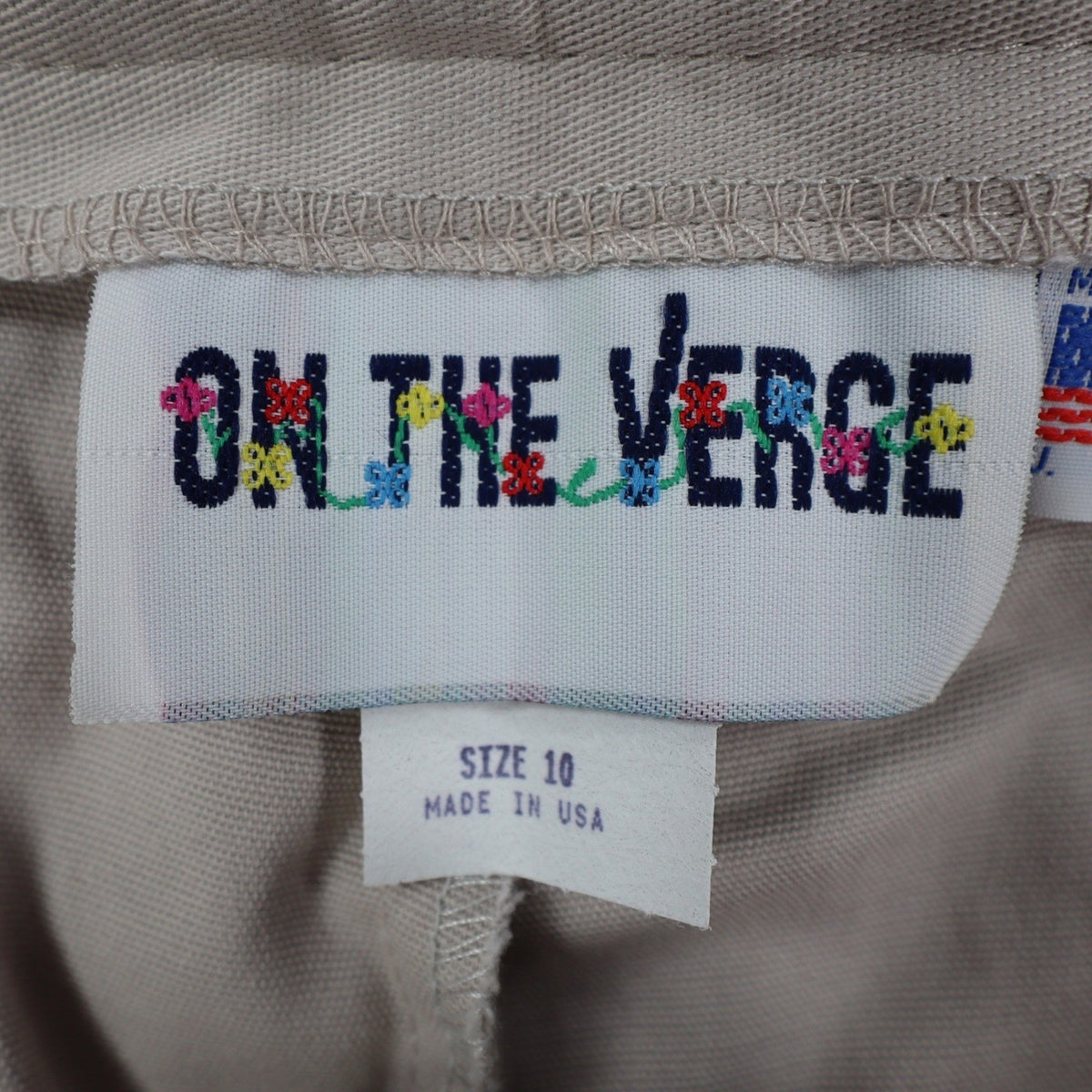 On The Verge Pleated Shorts Women 10 Vintage 90s Beige Cotton Made in USA NWT - take2supply