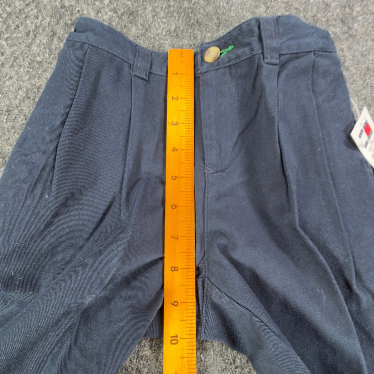 Tommy Hilfiger Y2K Pleated Chino Shorts Boys 5 Navy Blue Cotton NWT Deadstock - take2supply