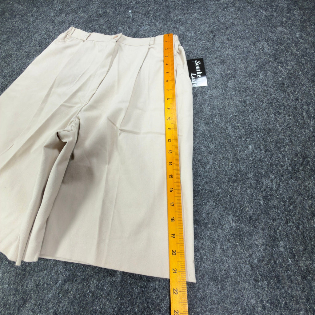 Southern Lady Vintage Pleated Shorts Womens 10 Khaki Twill NWT Deadstock 90s - take2supply