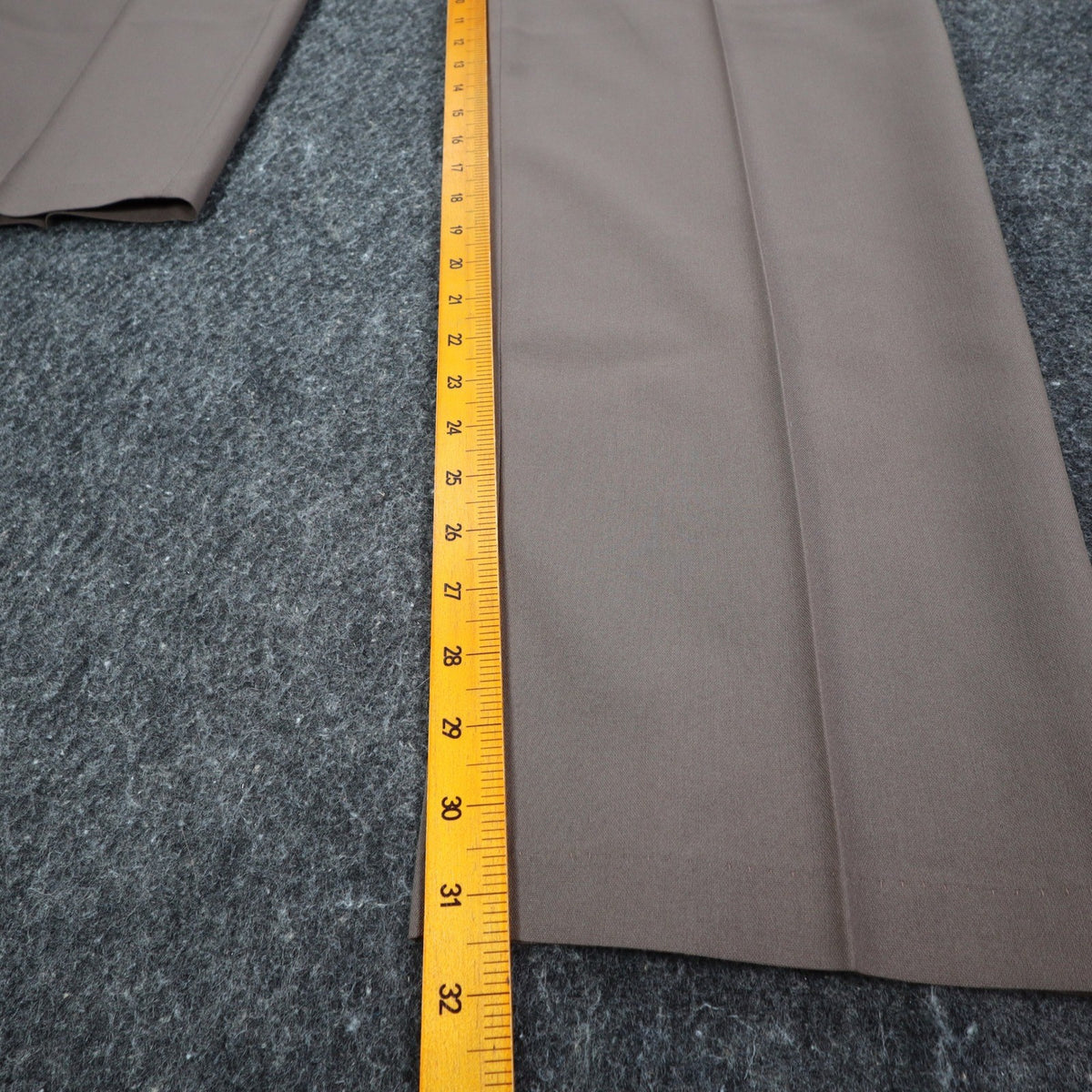Levi's Action Slacks Pants Mens 34x29 Vintage 80s Deadstock Pleated Taupe Brown - take2supply