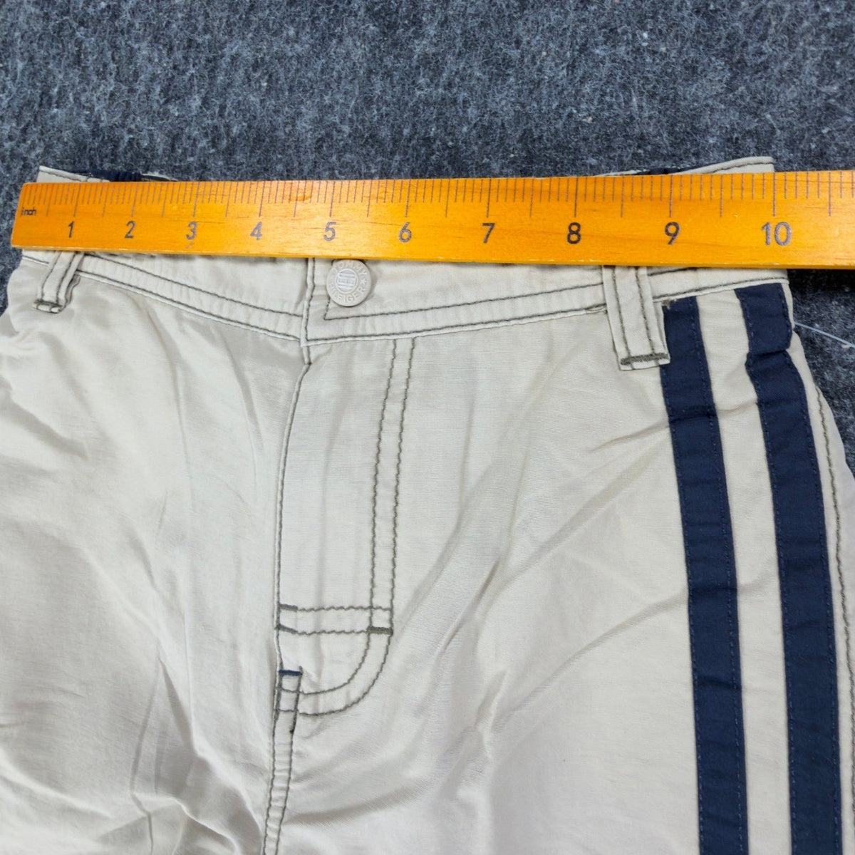 Tommy Hilfiger Y2K Cargo Shorts Boys 7 Tan Cotton Nylon NWT - take2supply
