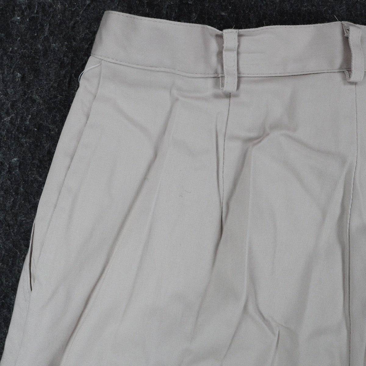 On The Verge Pleated Shorts Women 10 Vintage 90s Beige Cotton Made in USA NWT - take2supply