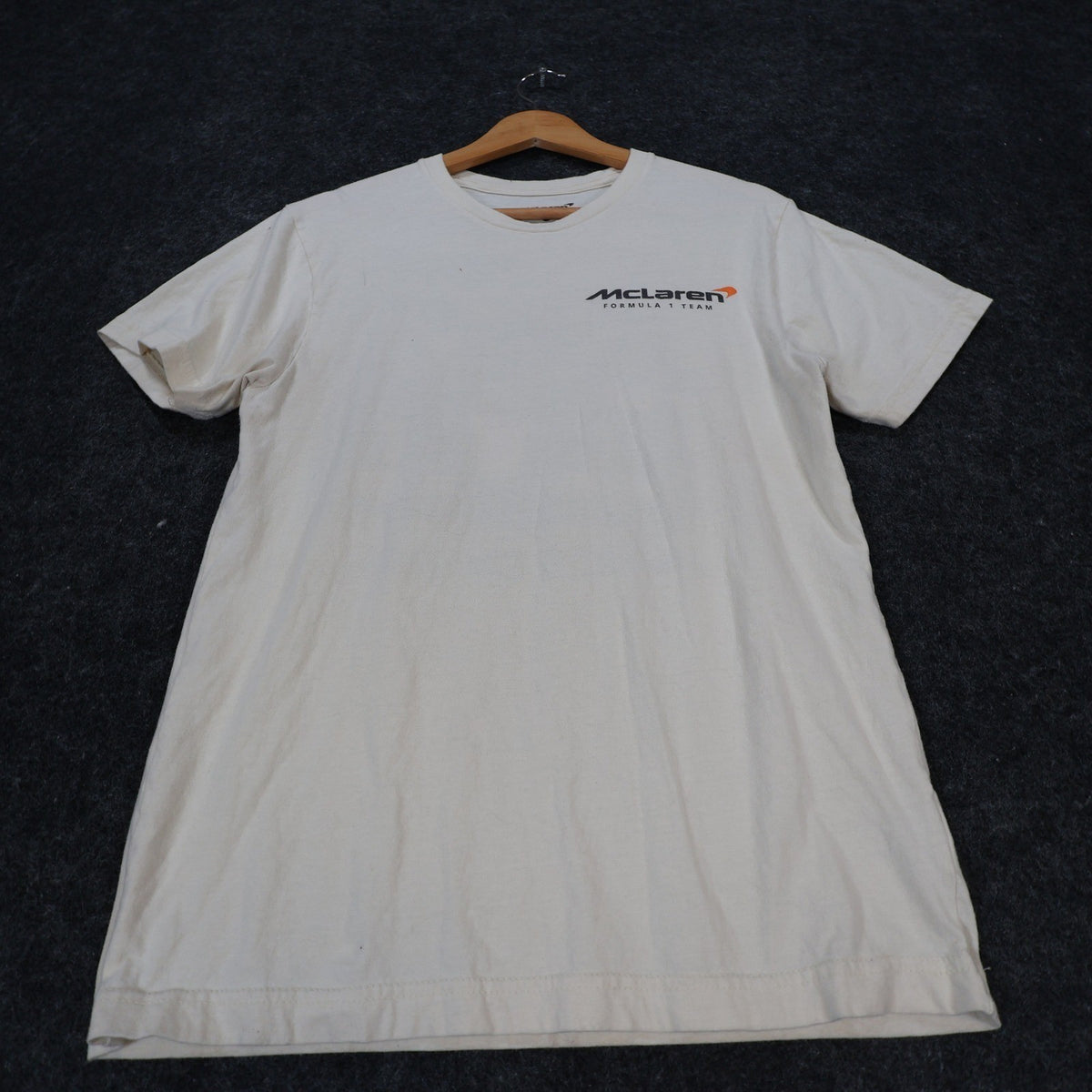 McLaren T Shirt Mens Small White Excellent Formula 1 Racing Graphic Tee - take2supply