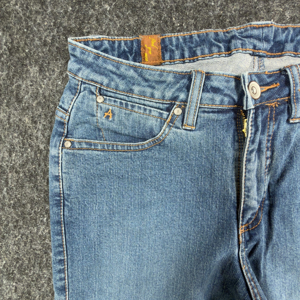 Wrangler Aura Jeans 10 SHT Blue Denim Instantly Slimming Straight Leg NWT - take2supply