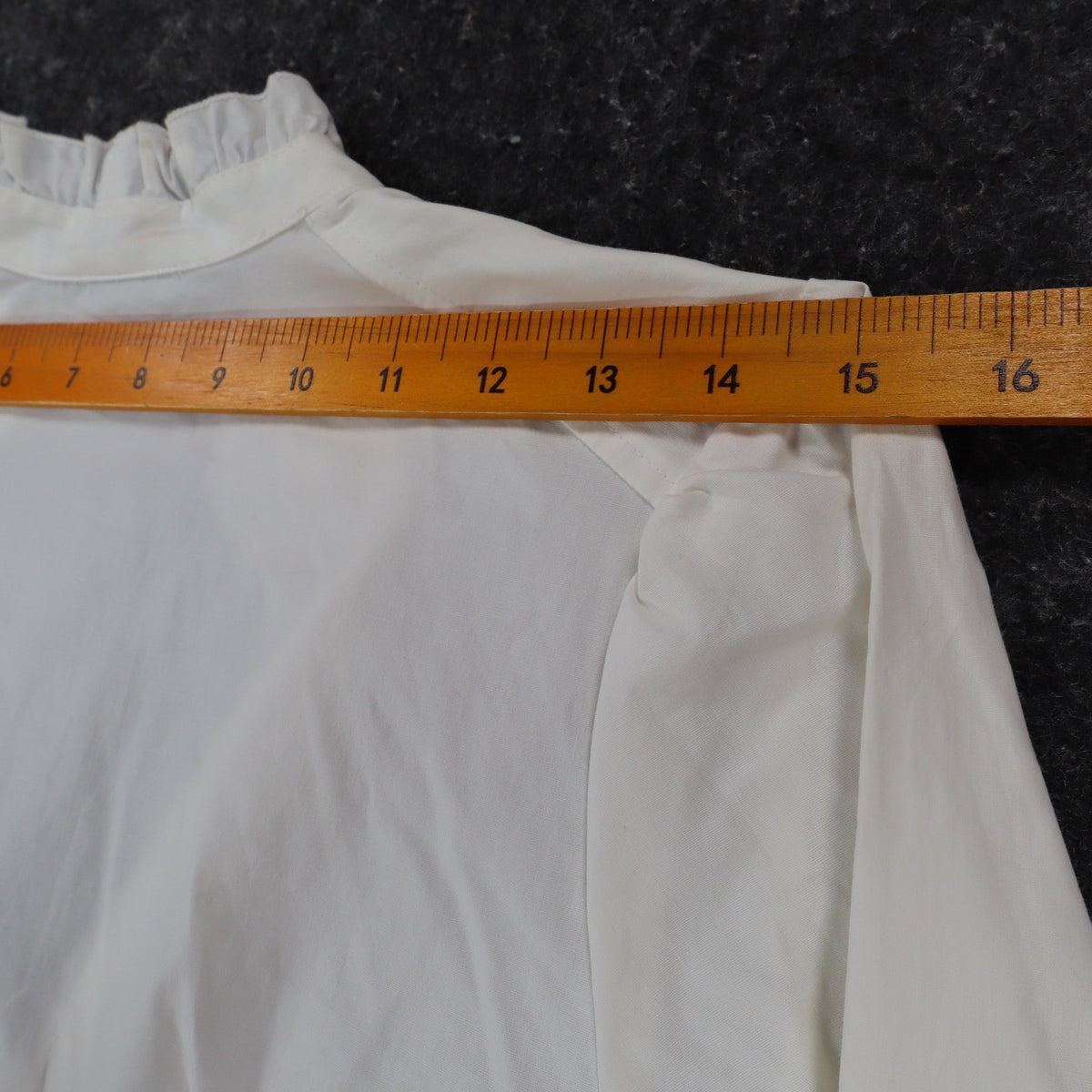 AGB Blouse Womens Small White Stretch Cotton Ruffle V-Neck Long Sleeve Button Up - take2supply