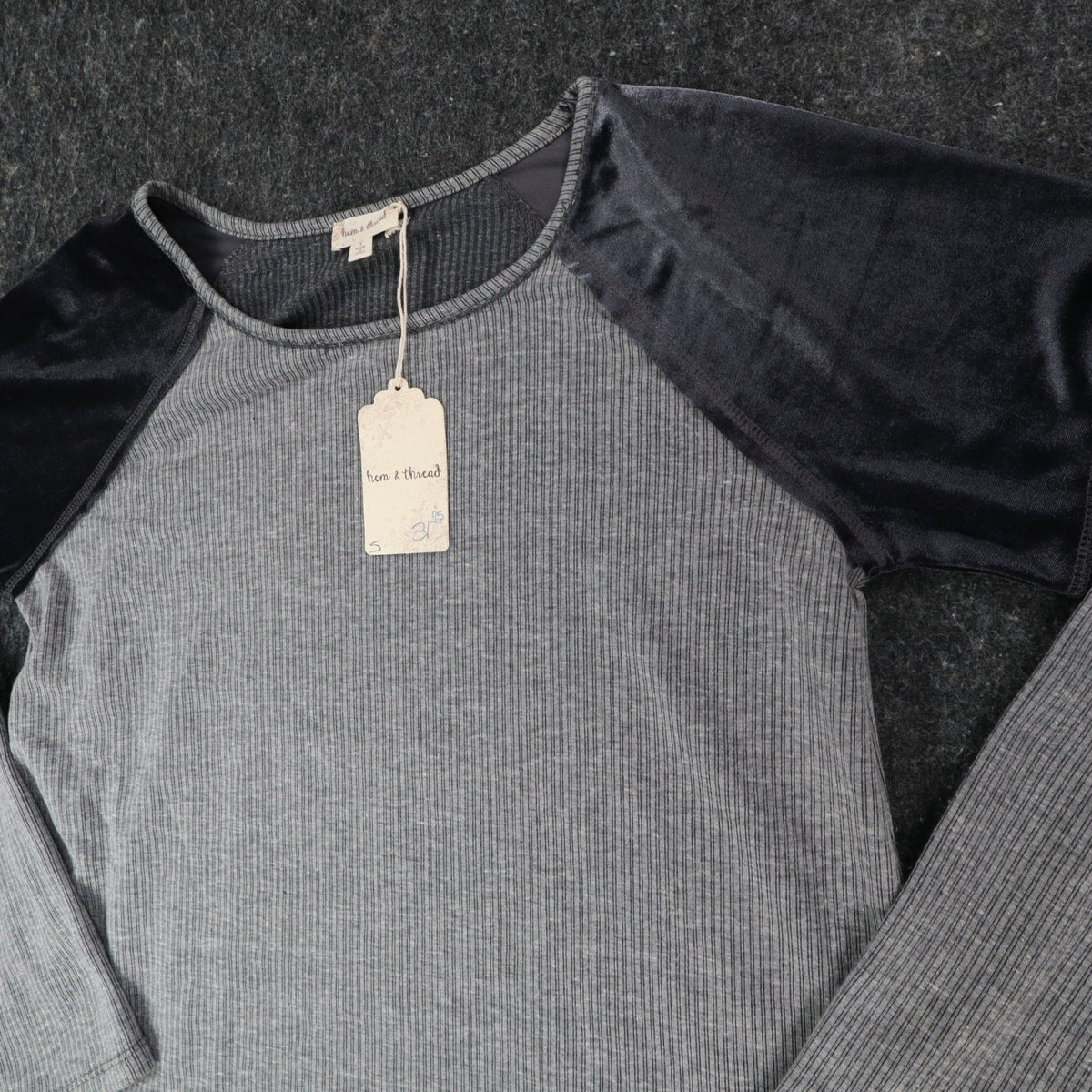 Hem & Thread Top Womens Small Gray Ribbed Knit Velvet Raglan Sleeve Shirt NEW - take2supply