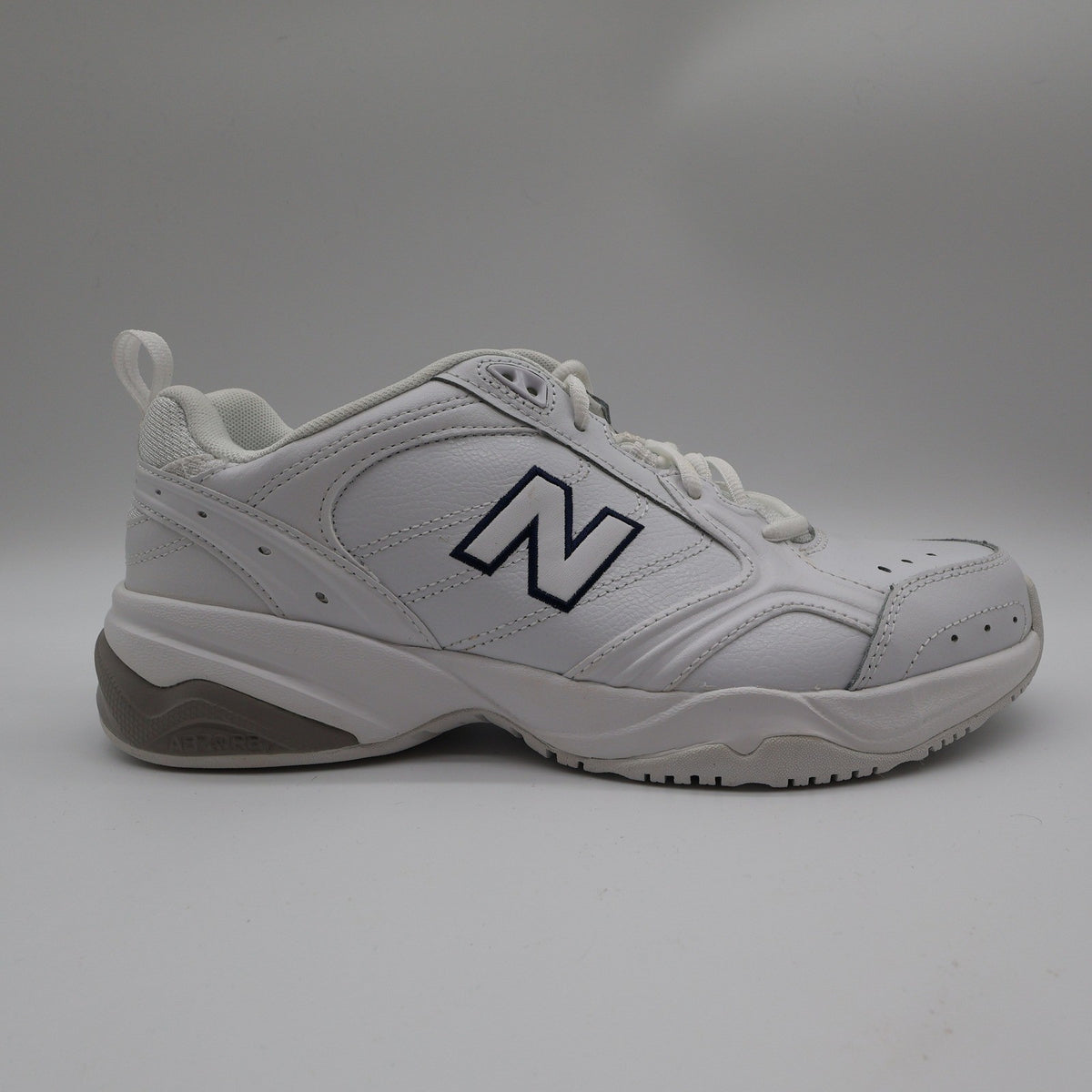 New Balance 624 Women's Cross Trainers White Leather Size 10 WX624WT2 - take2supply