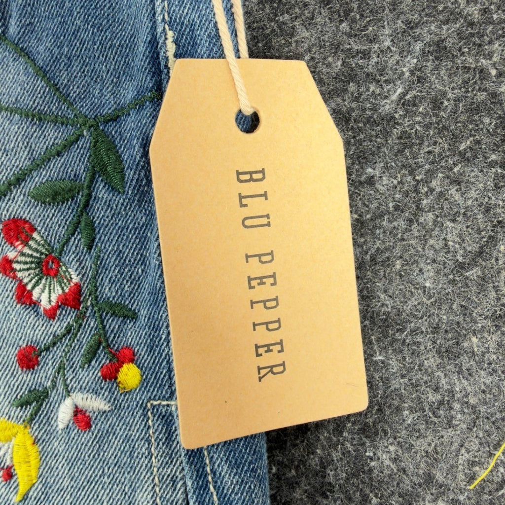 Blu Pepper Modern Embroidered Denim Shorts Womens Medium Blue Cotton NWT - take2supply