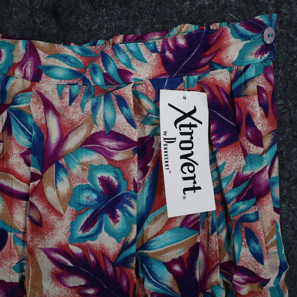 Xtrovert by Donnkenny Skirt Womens 8 Vintage 90s Rayon Tropical Floral Midi USA - take2supply
