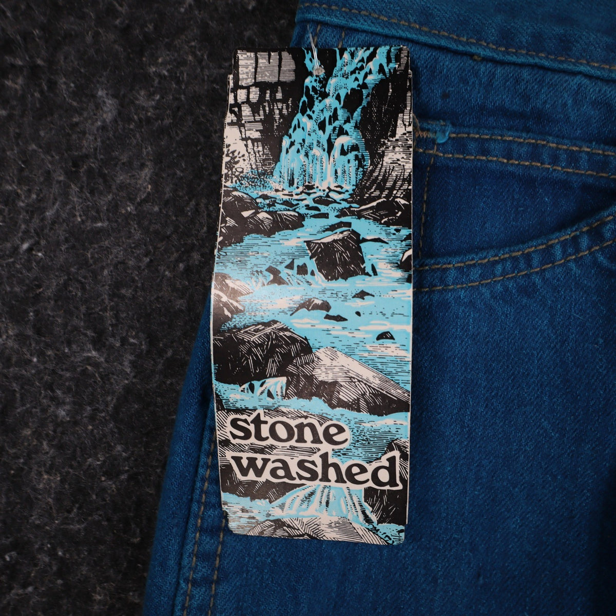 Action West Women Size 9 Vintage Stone Washed Blue Cotton Straight Leg Jeans NWT - take2supply