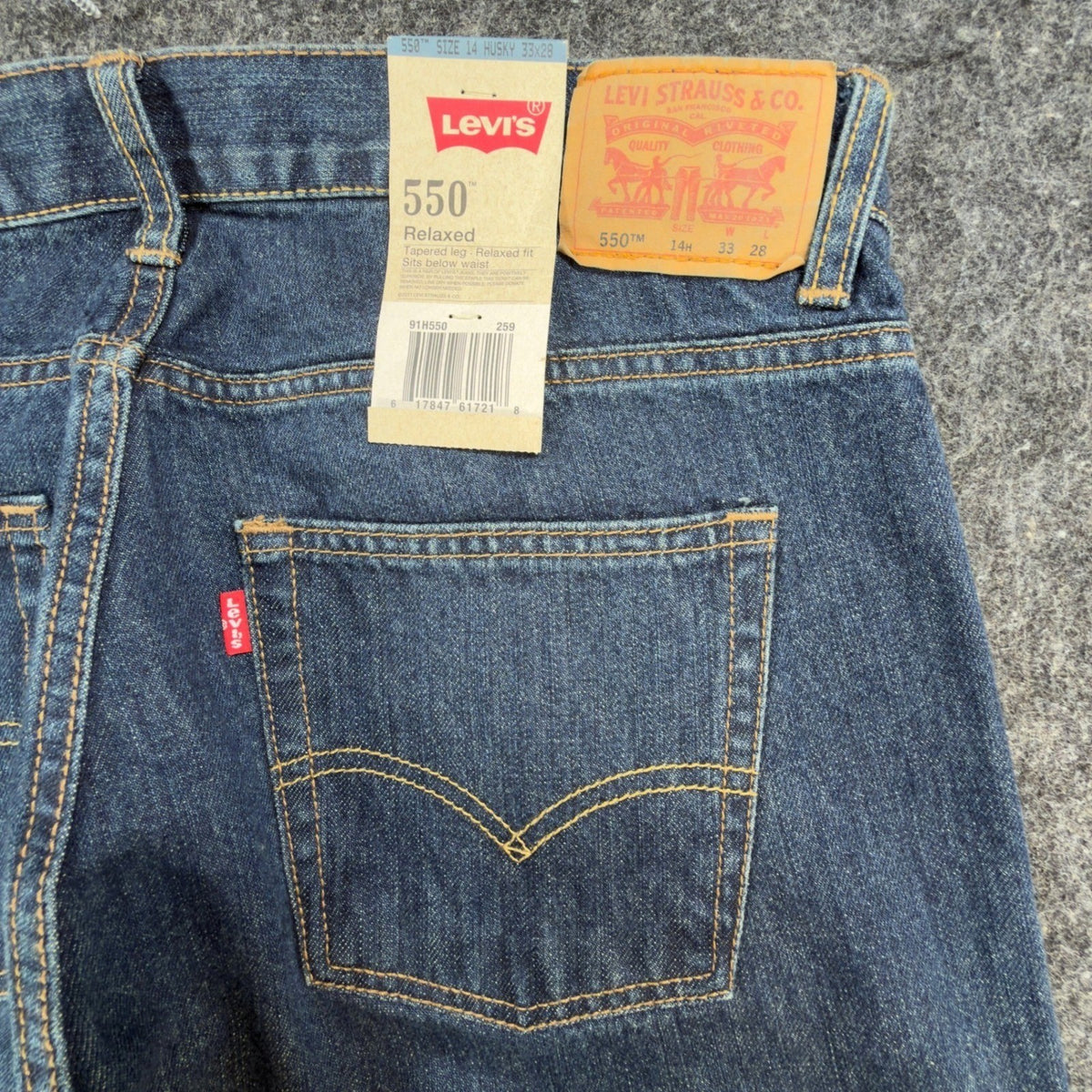 Levis 550 Relaxed Fit Jeans Boys Size 14 Husky 33x28 Blue Denim NWT - take2supply