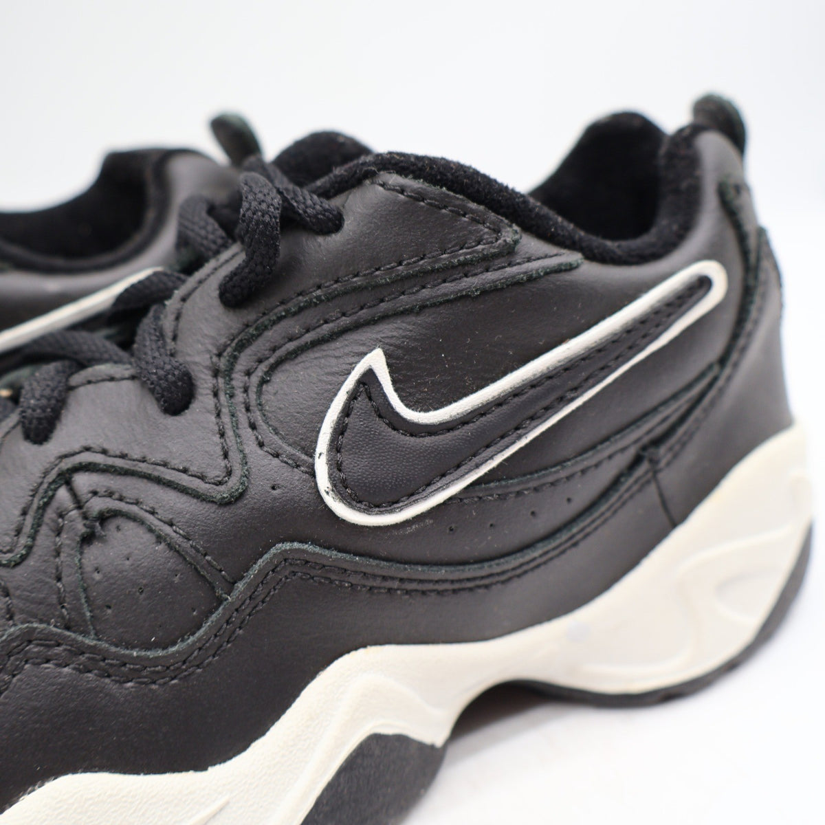 Nike Diverge BG Size 3.5Y Vintage 1999 Black White Cross Training 153328-004 - take2supply