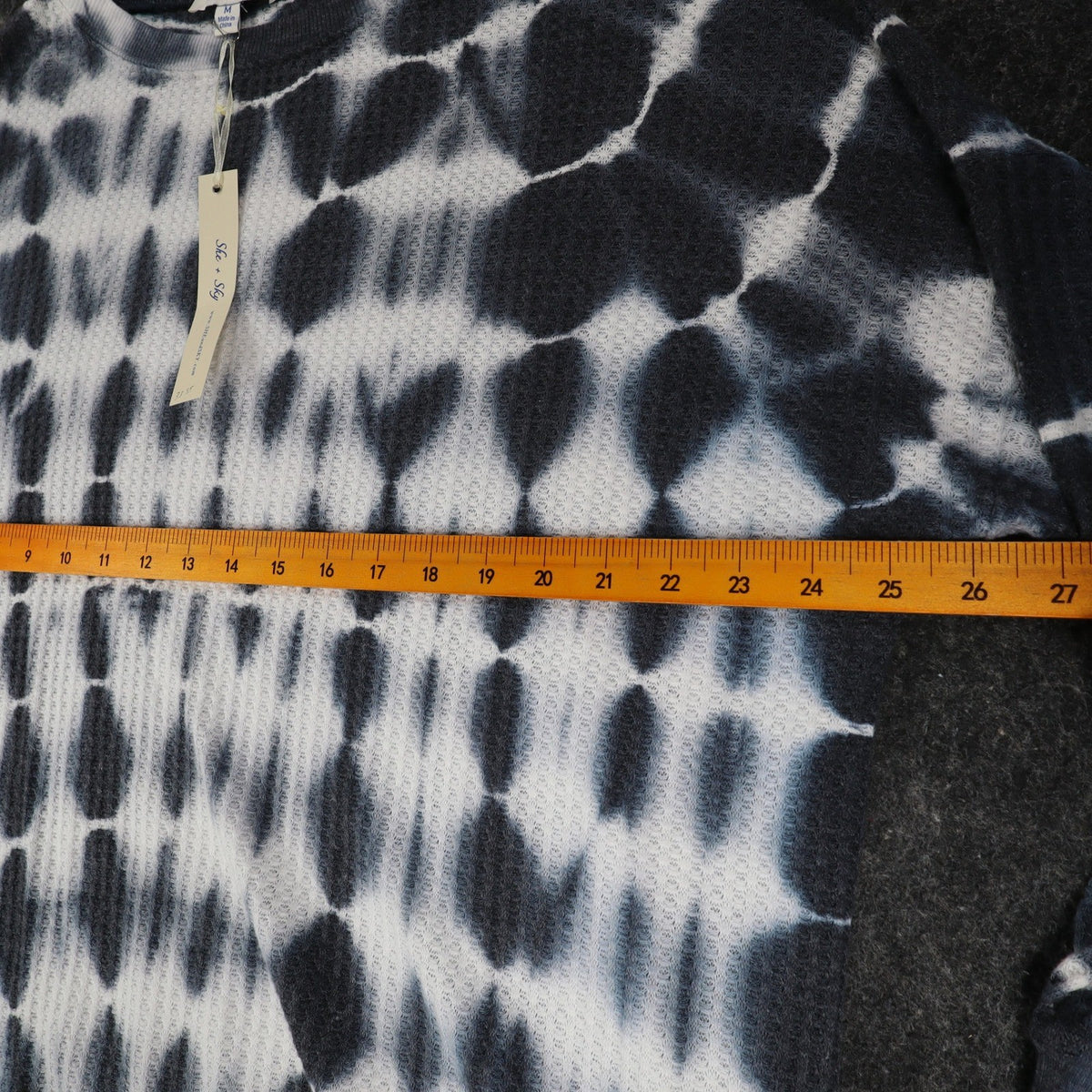 She + Sky Waffle Knit Top Medium NWT Navy White Tie Dye Thermal Raglan SS2467 - take2supply