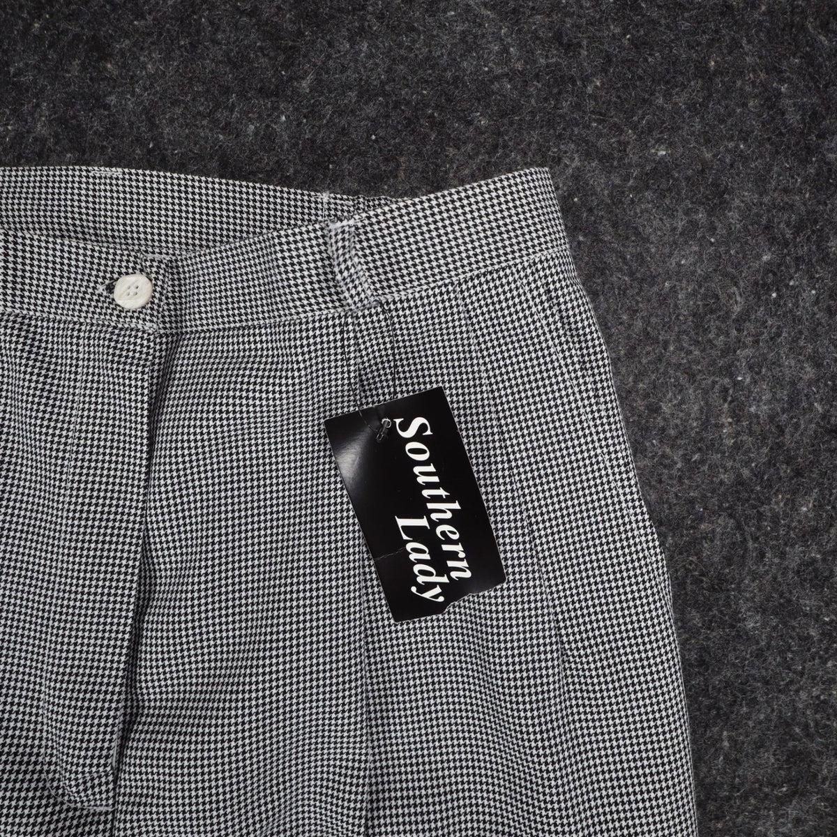Southern Lady Dress Pants Womens 10 Petite Black White Houndstooth Pleated New - take2supply