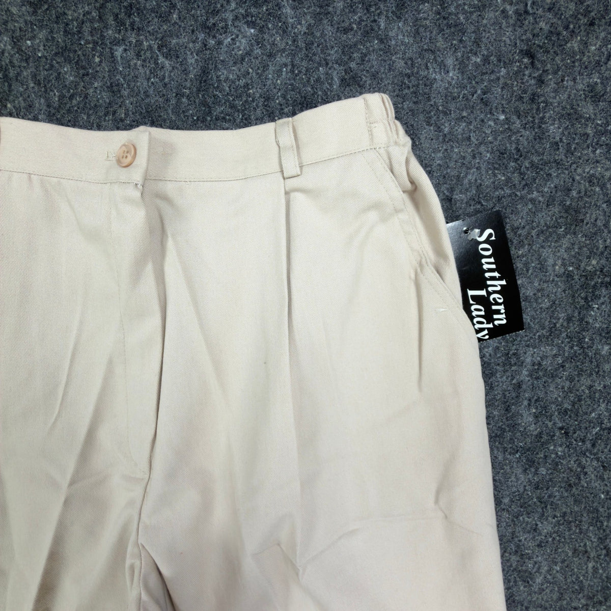 Southern Lady Vintage Pleated Shorts Womens 10 Khaki Twill NWT Deadstock 90s - take2supply