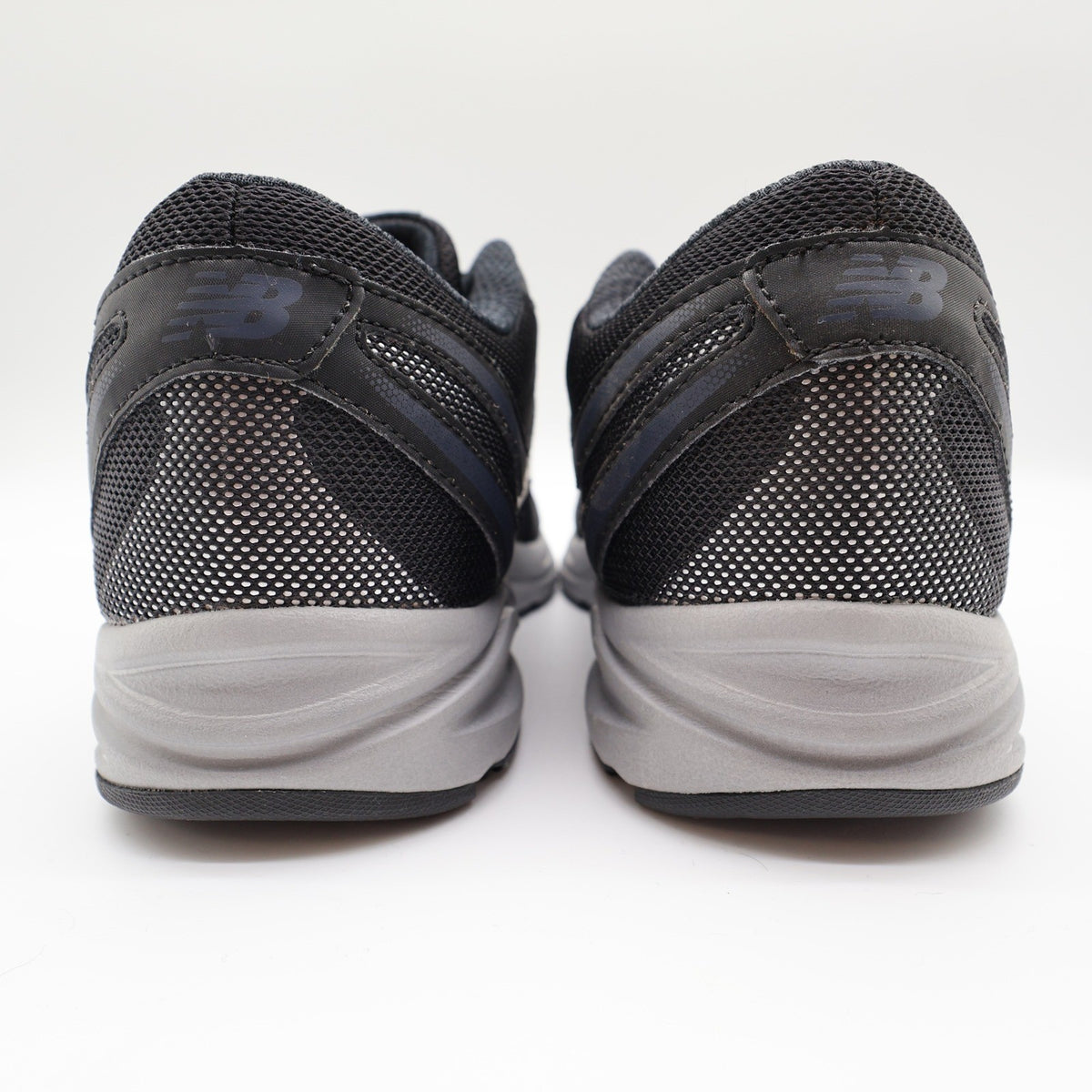 New Balance 580v5 Men's Running Shoes 8.5 Black Mesh TechRide Sneakers - take2supply