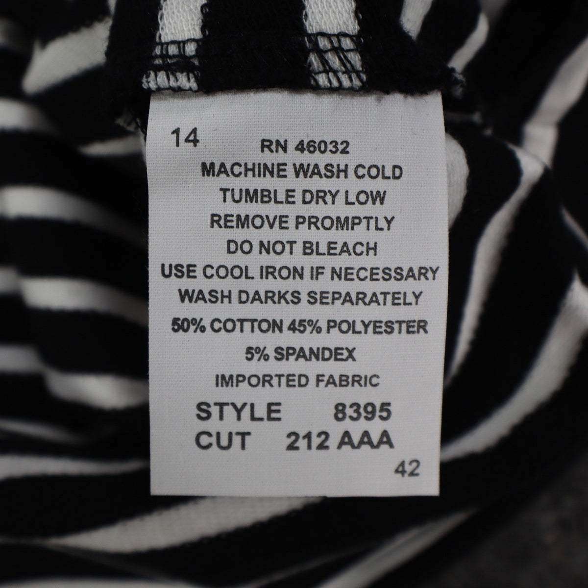 Links Womens L Black White Striped Full Zip Knit Jacket Stretch NWT - take2supply