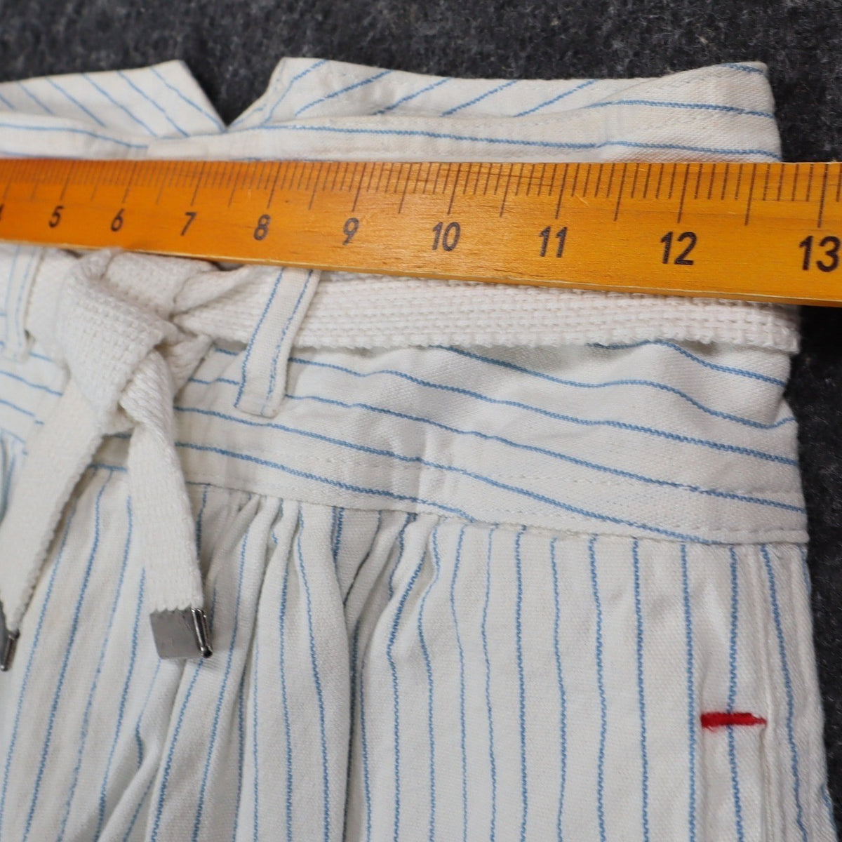 Lee Vintage 90s Pinstripe Pleated Shorts Womens 12 High Rise Cotton White Blue - take2supply