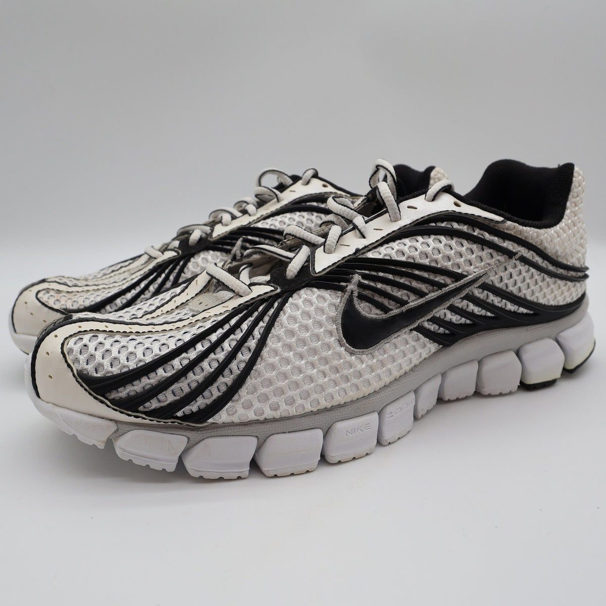 Nike Zoom Skylon+ 11 Mens 9.5 Vintage 2008 White Black Running Shoes 324501-101 - take2supply