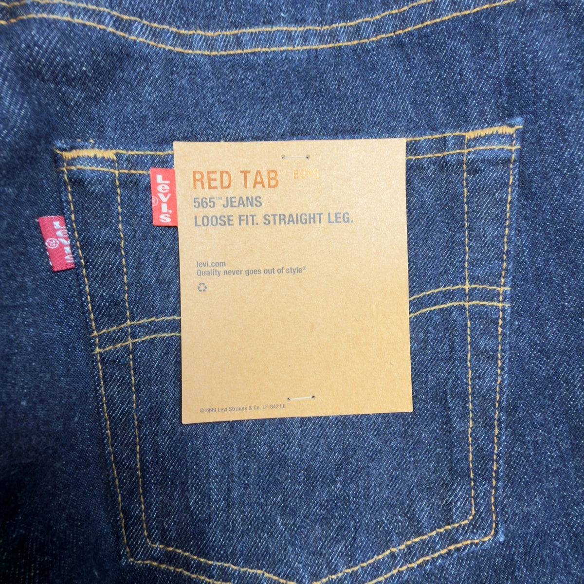 Levi's 2000s 565 Wide Leg Jeans Boys 30x32 Dark Indigo Deadstock NWT Vintage - take2supply