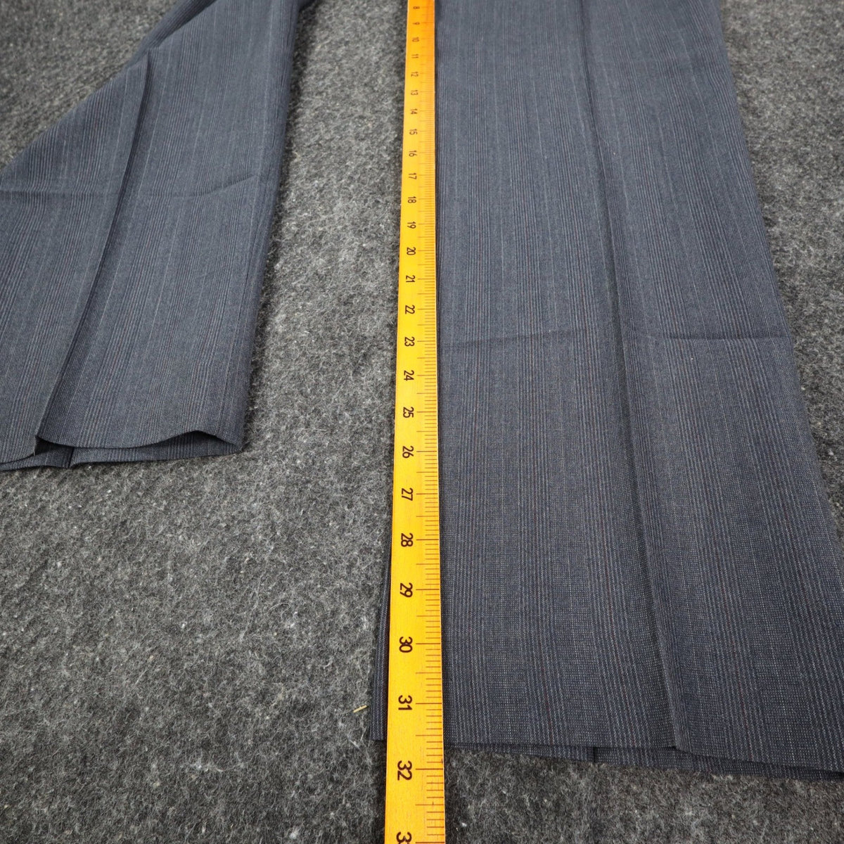 Haggar Pleated Dress Slacks Mens 33x32 Vintage 90s Gray Pinstripe Made in USA - take2supply