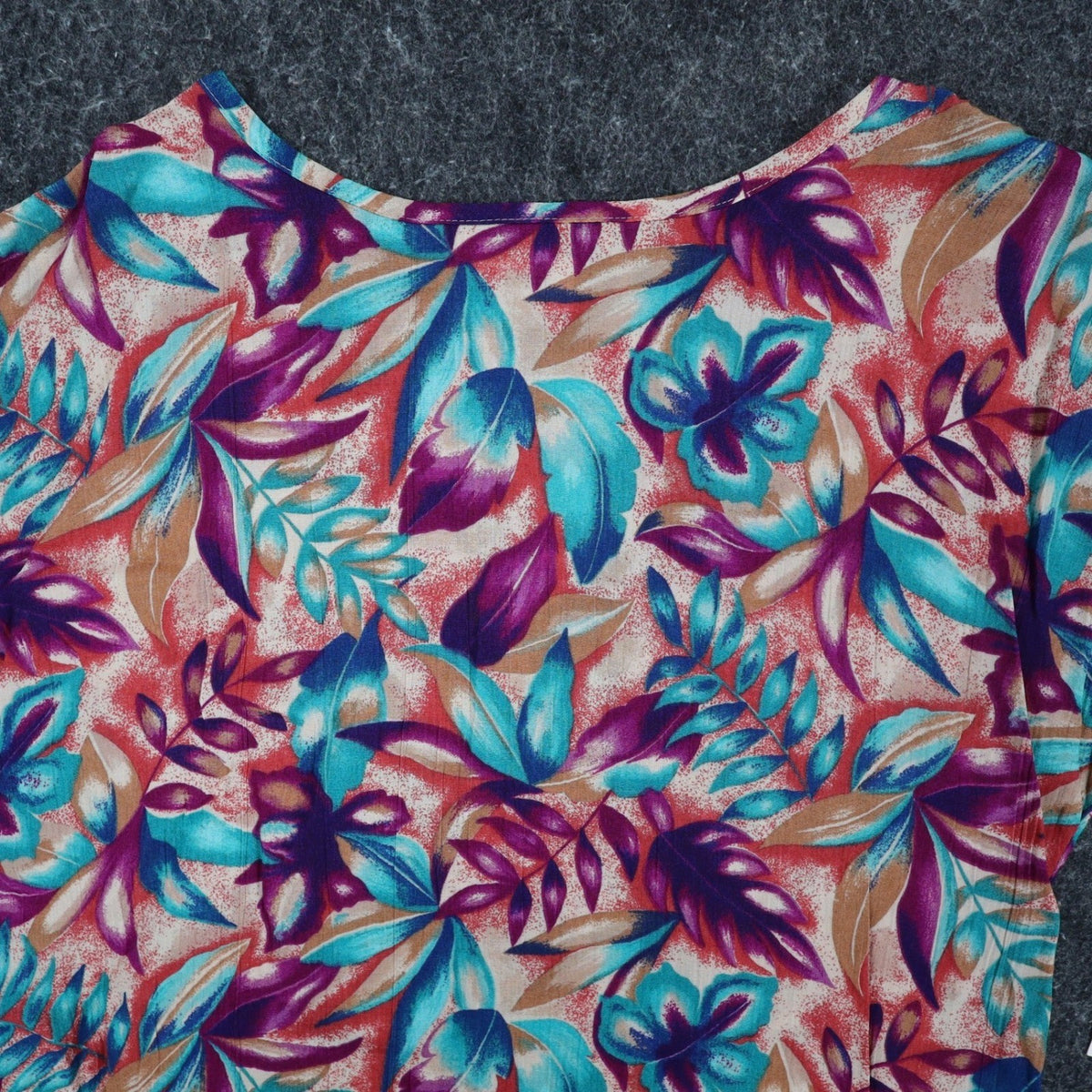 Xtrovert by Donnkenny Blouse Womens Medium Vintage 90s Rayon Tropical Floral USA - take2supply