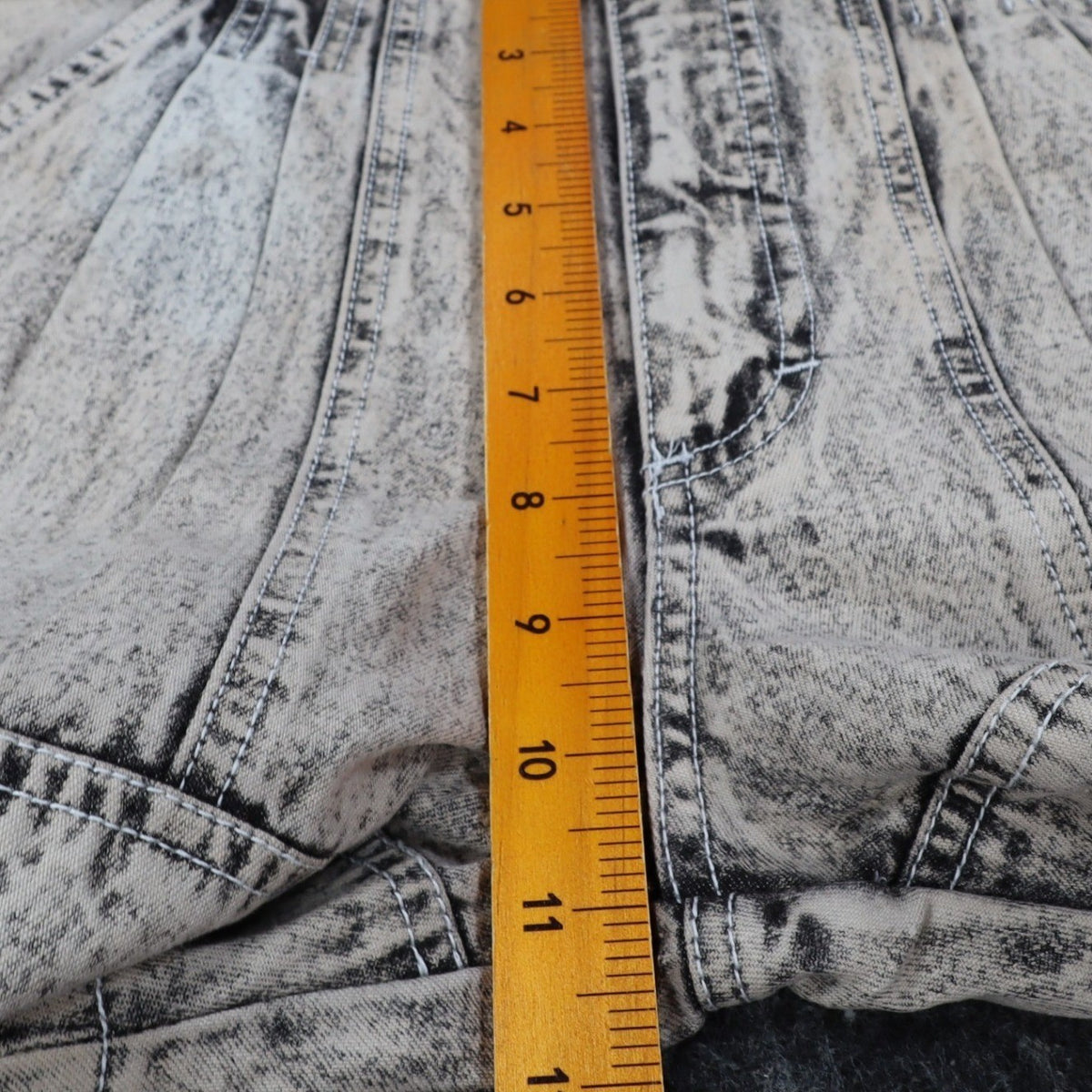 Lee Trekker Shorts Boys 12 Vintage 90s Black Acid Wash Relaxed Fit Cotton NWT - take2supply
