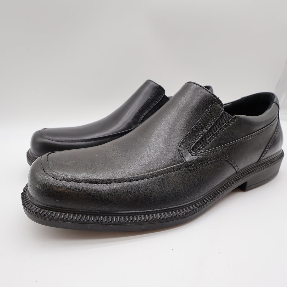 Hush Puppies Leverage Men's 10 Black Leather Waterproof Loafer NIB - take2supply