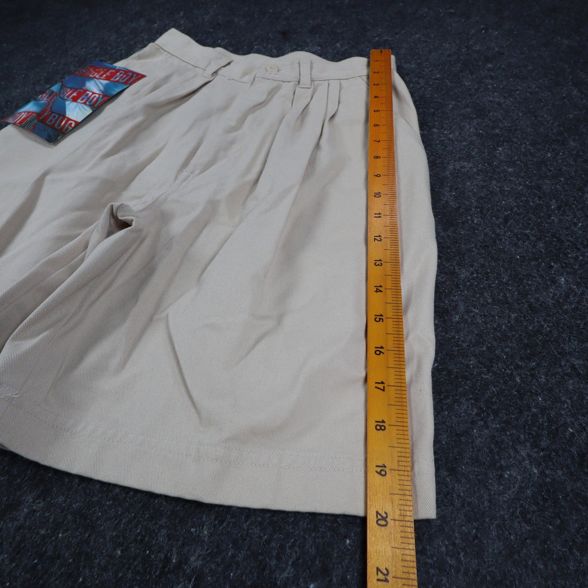 Bugle Boy Pleated Shorts Womens 9 Vintage 90s Beige Cotton Blend NWT Deadstock - take2supply