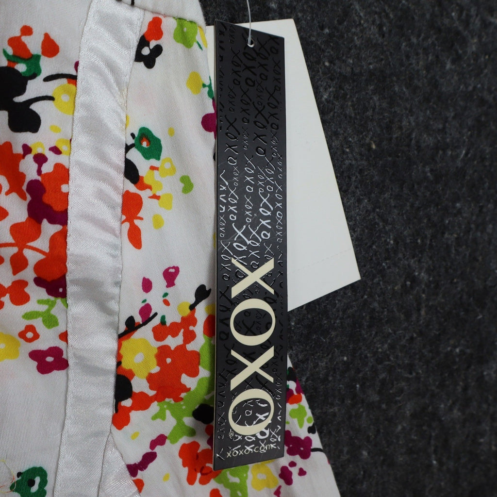 XOXO Halter Top Womens Size Medium NWT Floral Cotton Smocked Back White C759 - take2supply