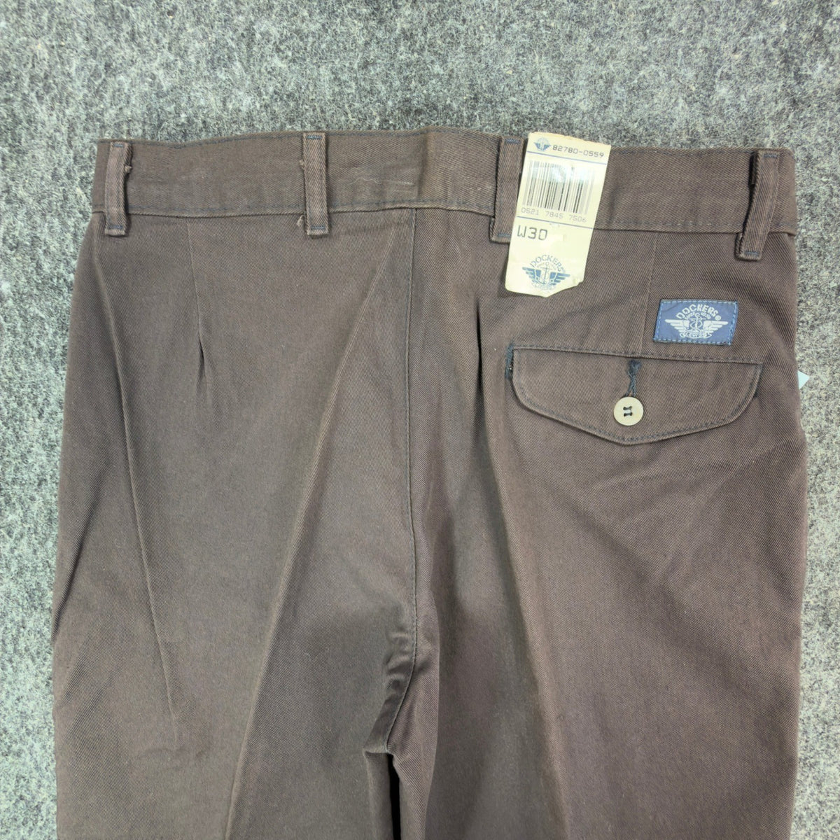 Dockers Shorts Mens 30 Brown Cotton Pleated Student Deadstock 82780-0559 Vintage - take2supply