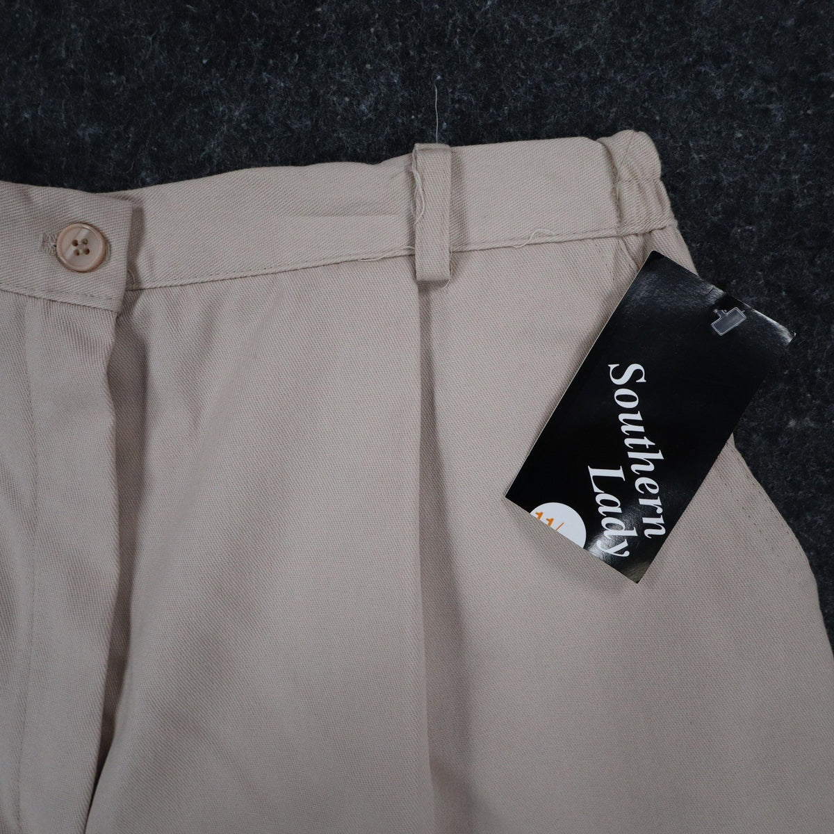 Southern Lady Culottes Women 14 Vintage 90s Khaki Pleated Wide Leg Shorts NWT - take2supply