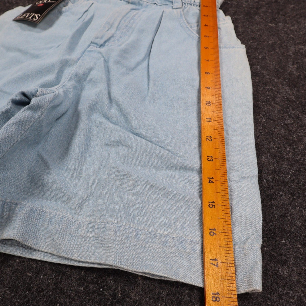 Levi's 917 Shorts Womens 12 Vintage 90s Light Wash Denim Made in USA Deadstock - take2supply
