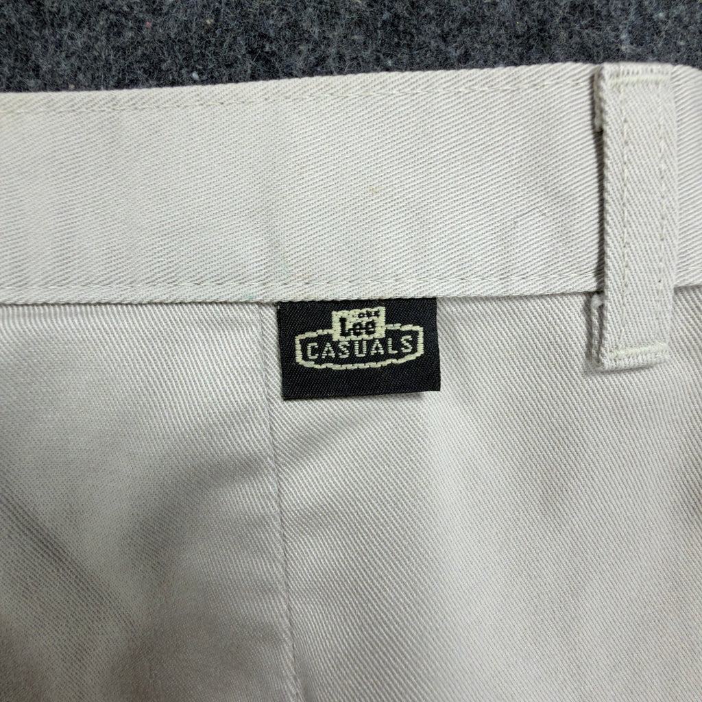 Lee Vintage 90s Pleated Shorts Womens 14 M Beige Cotton Twill NWT Deadstock - take2supply