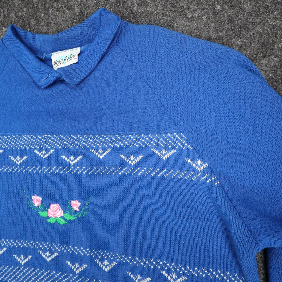 Great Lakes Apparel Sweatshirt Womens Medium Vintage 90s Blue Floral Embroidered - take2supply