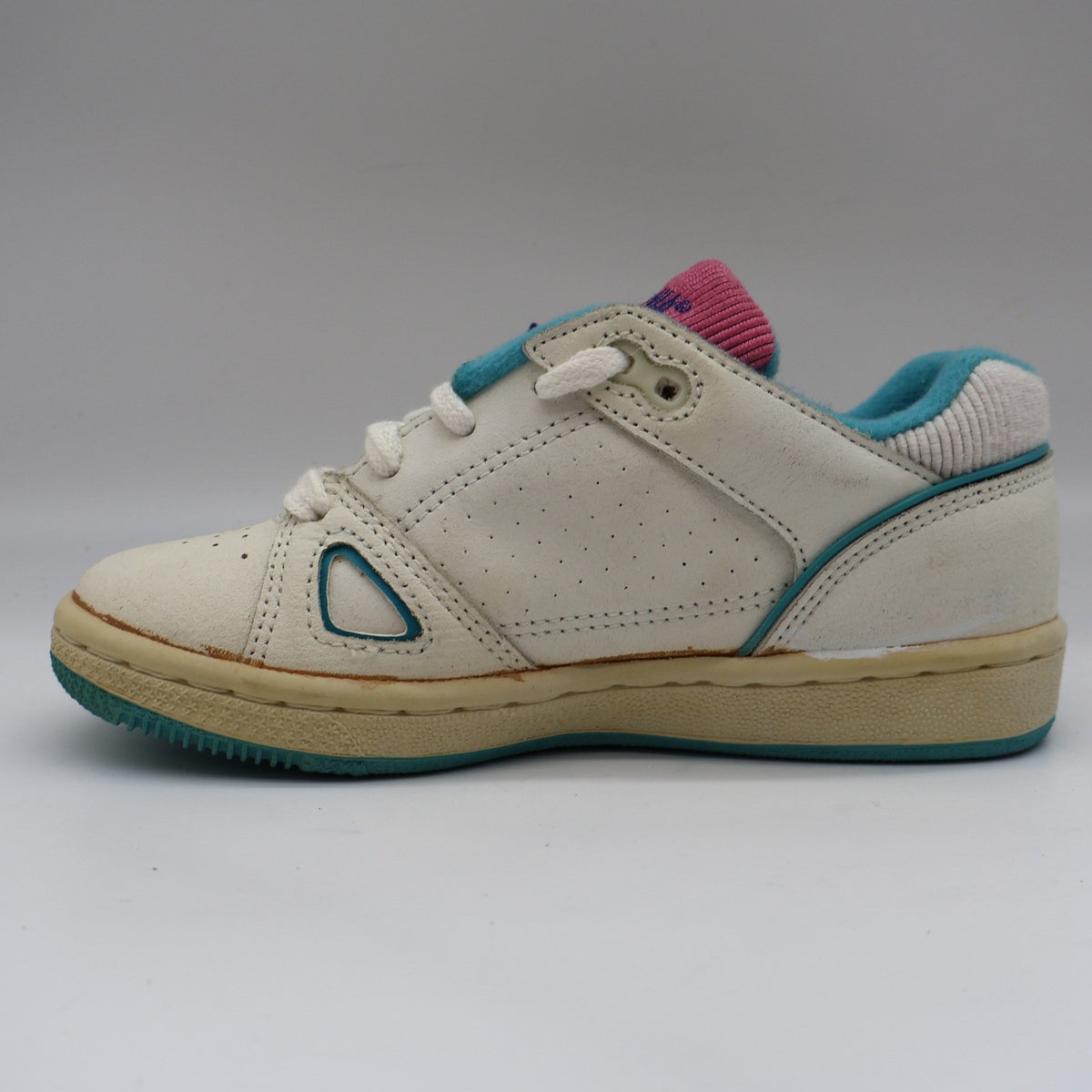 Brittania Sneakers Kids Size 1.5 Vintage 80s White Leather Teal Pink B98543G - take2supply