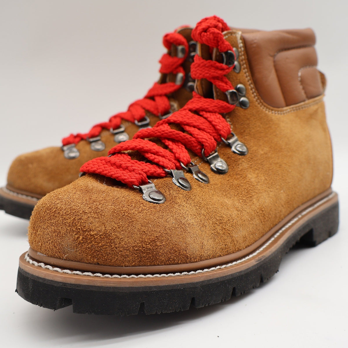Avanguardia Hiking Boots Size 6 Vintage Sand Suede Leather Red Laces Deadstock - take2supply