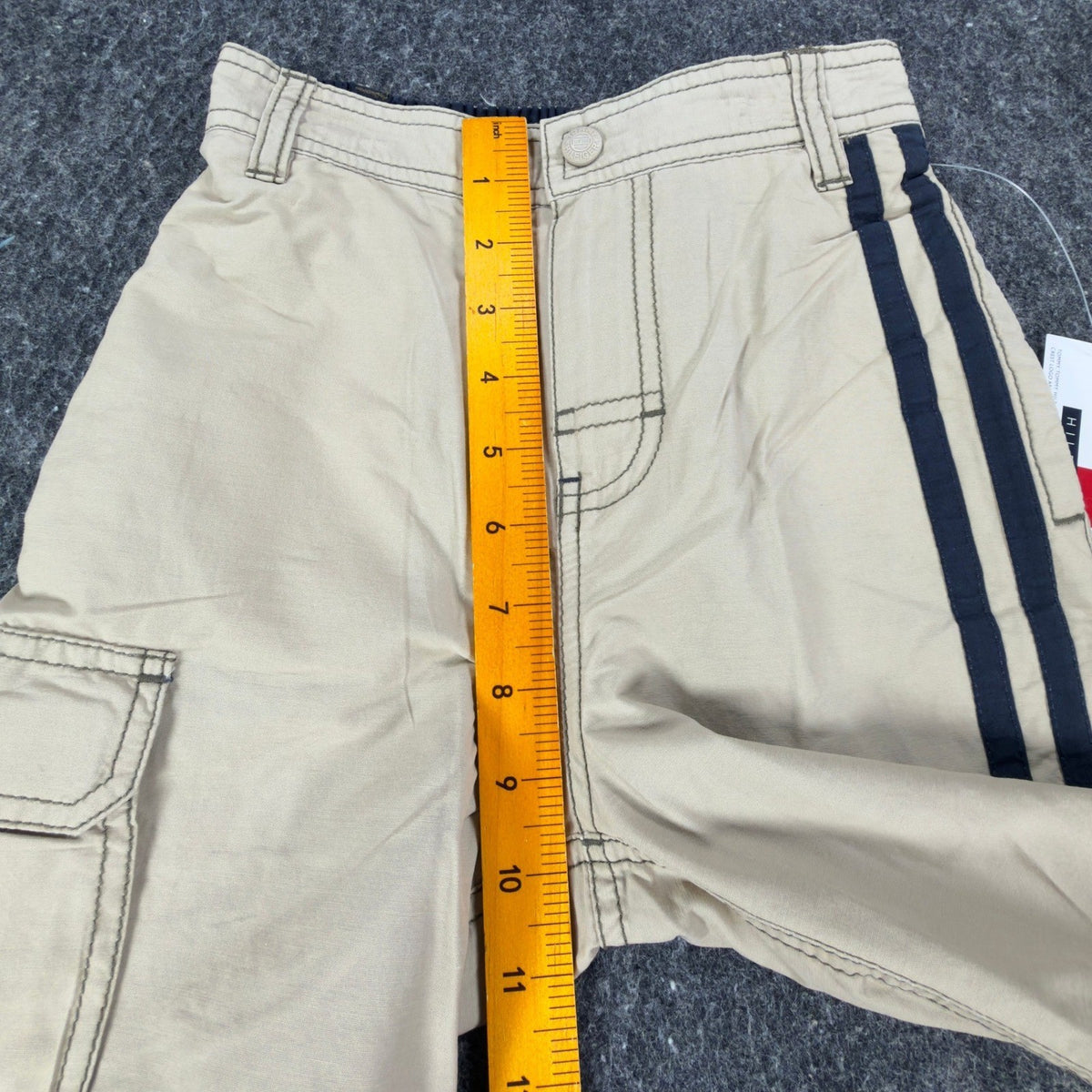 Tommy Hilfiger Y2K Cargo Shorts Boys 7 Tan Cotton Nylon NWT - take2supply