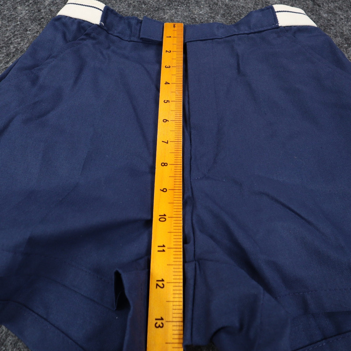Jantzen Shorts Mens 30 Vintage 80s Navy Blue Cotton Blend Made in USA NWT 1M401 - take2supply