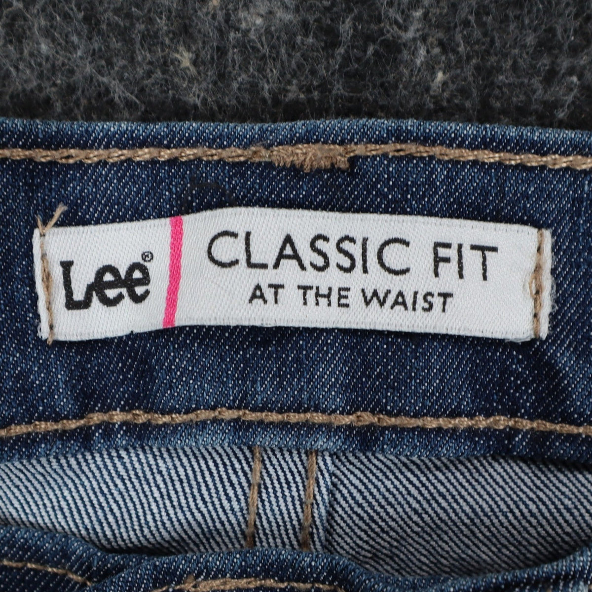 Lee Bermuda Shorts Women 6 M Classic Fit Carolina Blue Denim Stretch Belted NWT - take2supply
