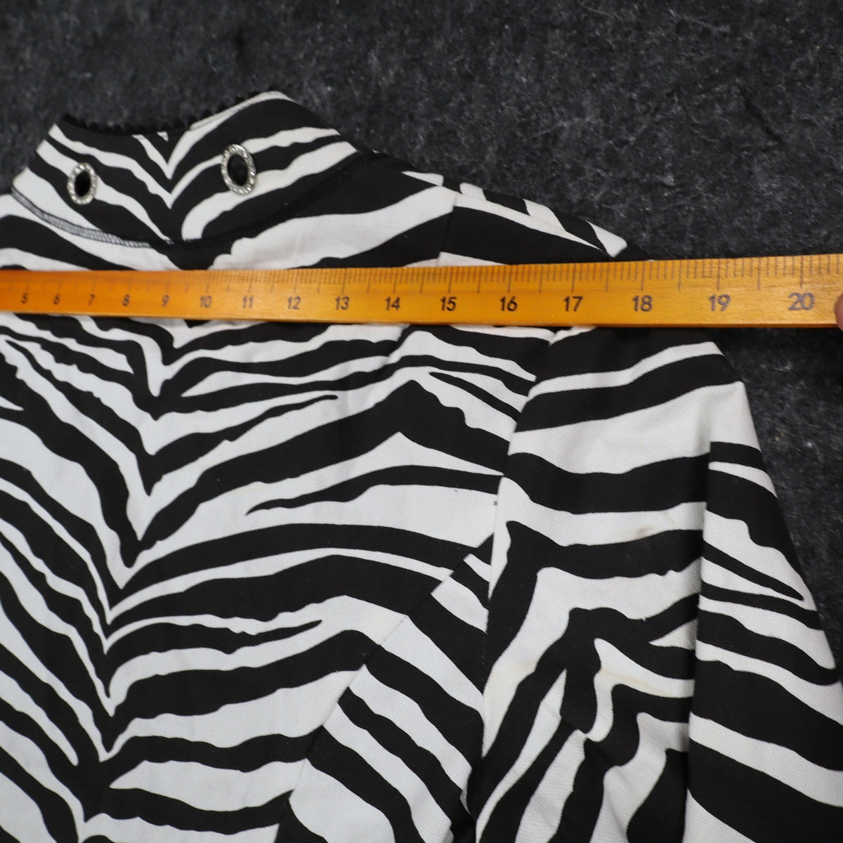 Emma J Zebra Print Jacket Womens M Y2K Black White Cotton Grommet Eyelet Trim - take2supply