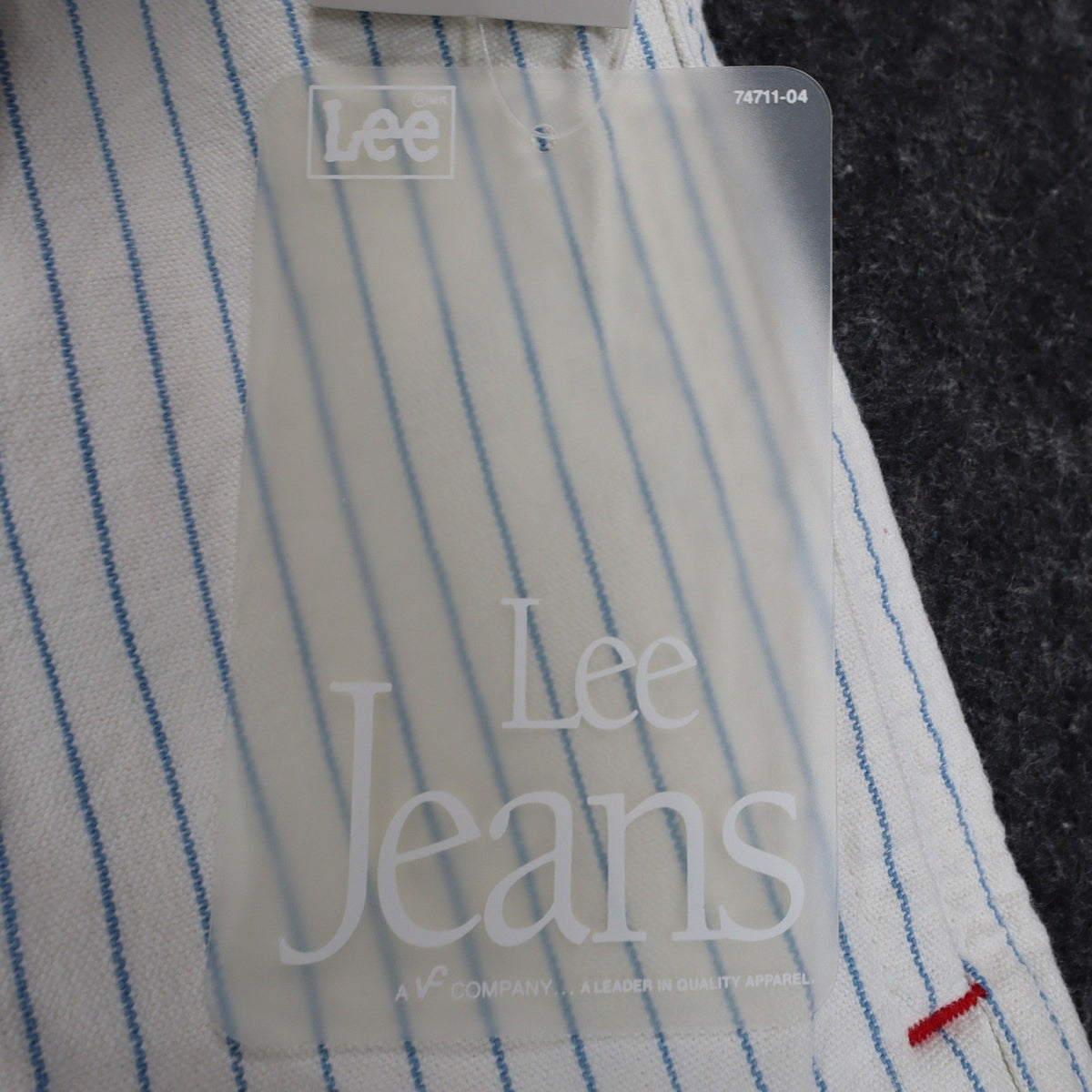 Lee Vintage 90s Pinstripe Pleated Shorts Womens 12 High Rise Cotton White Blue - take2supply