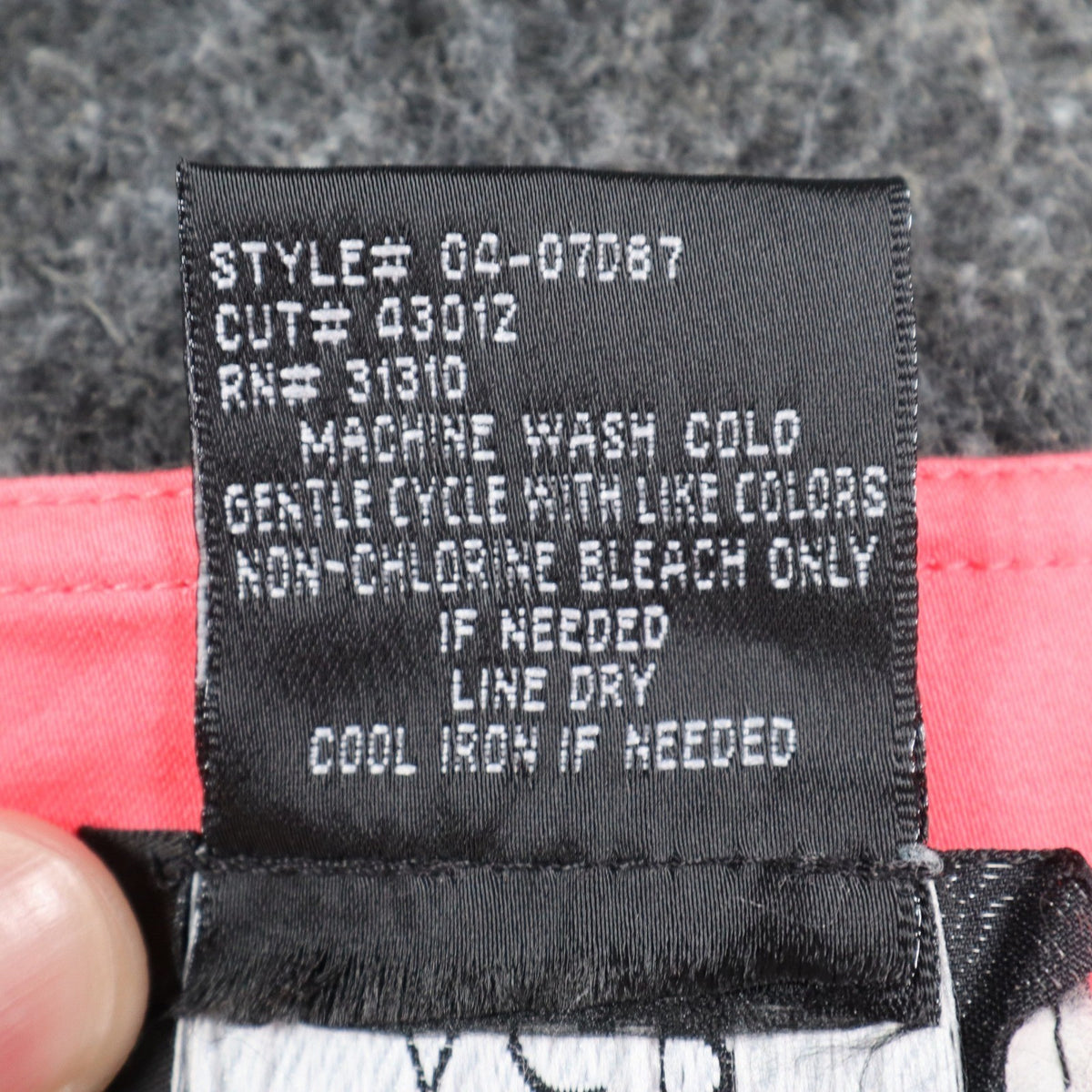 AGB Byer California Capri Pants Womens 6 Coral Cuffed Stretch NWT Deadstock - take2supply
