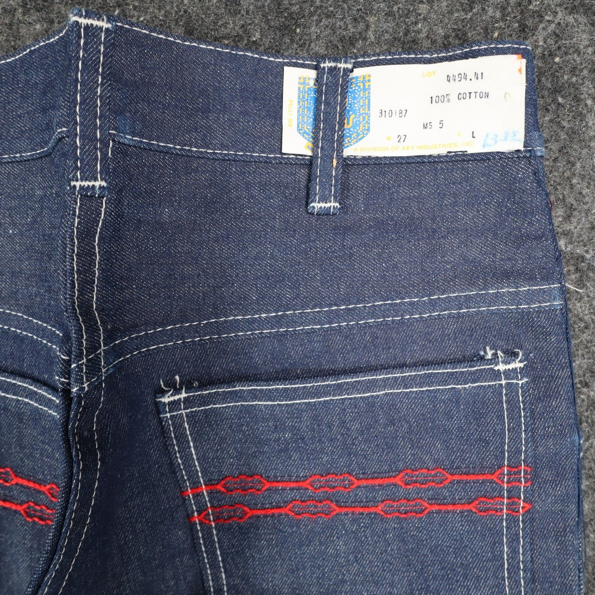 Key Jeans Vintage Womens 27 L Blue Red Embroidered Flare Jeans NWT - take2supply