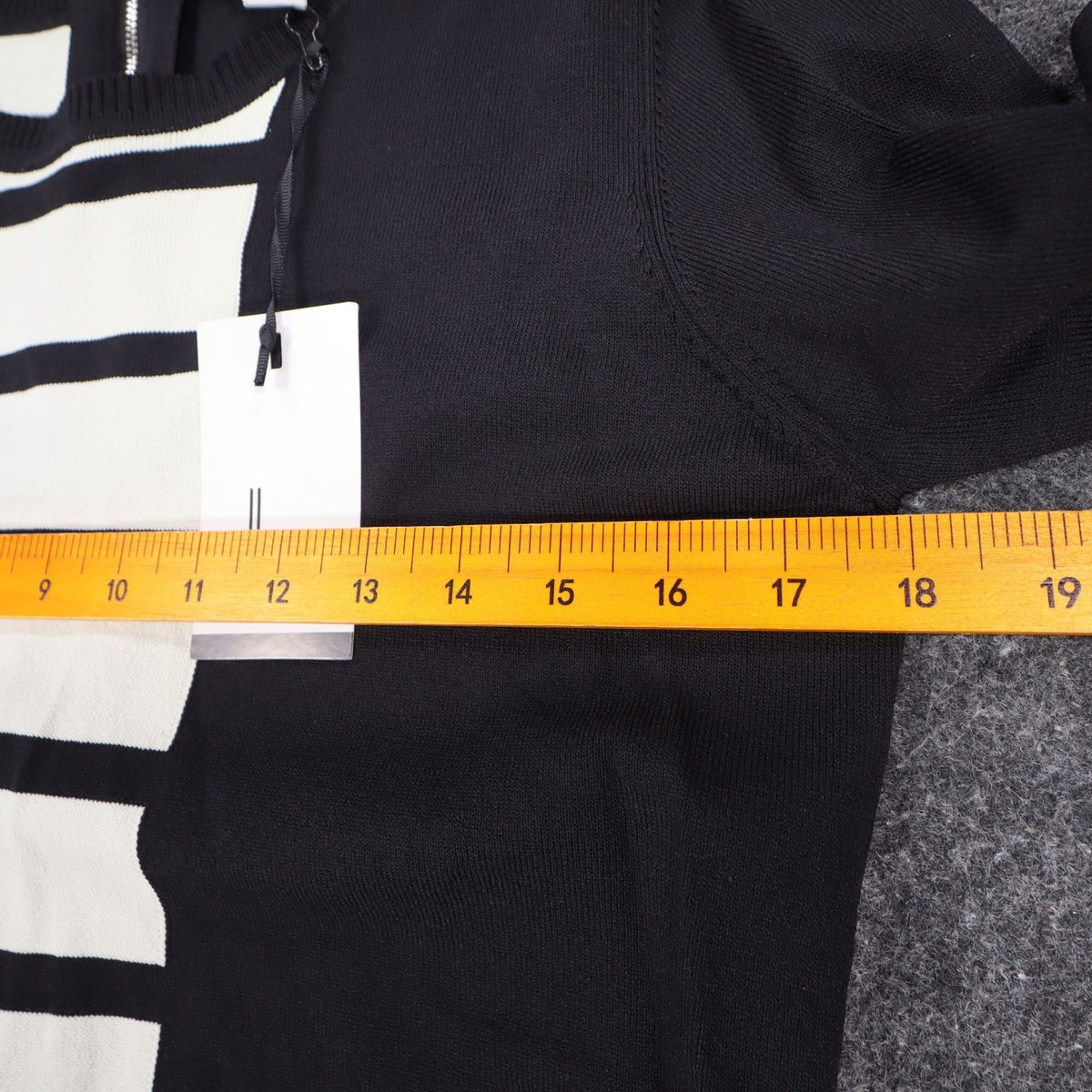 Lana Lee Sweater Womens M/L Black White Striped Colorblock Back Zip Knit Top - take2supply