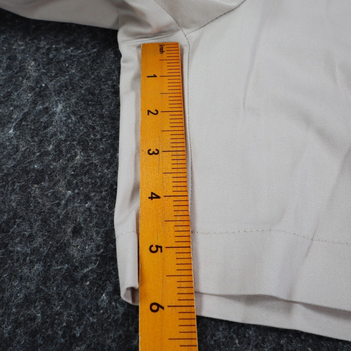 On The Verge Pleated Shorts Women 10 Vintage 90s Beige Cotton Made in USA NWT - take2supply