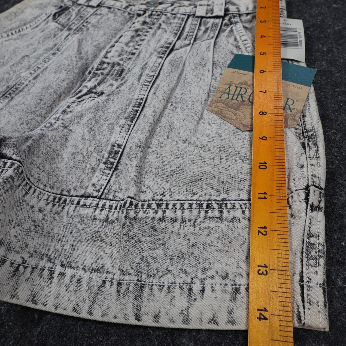 Lee Trekker Shorts Boys 14 Vintage 90s Acid Wash Black Cotton Relaxed Fit NWT - take2supply